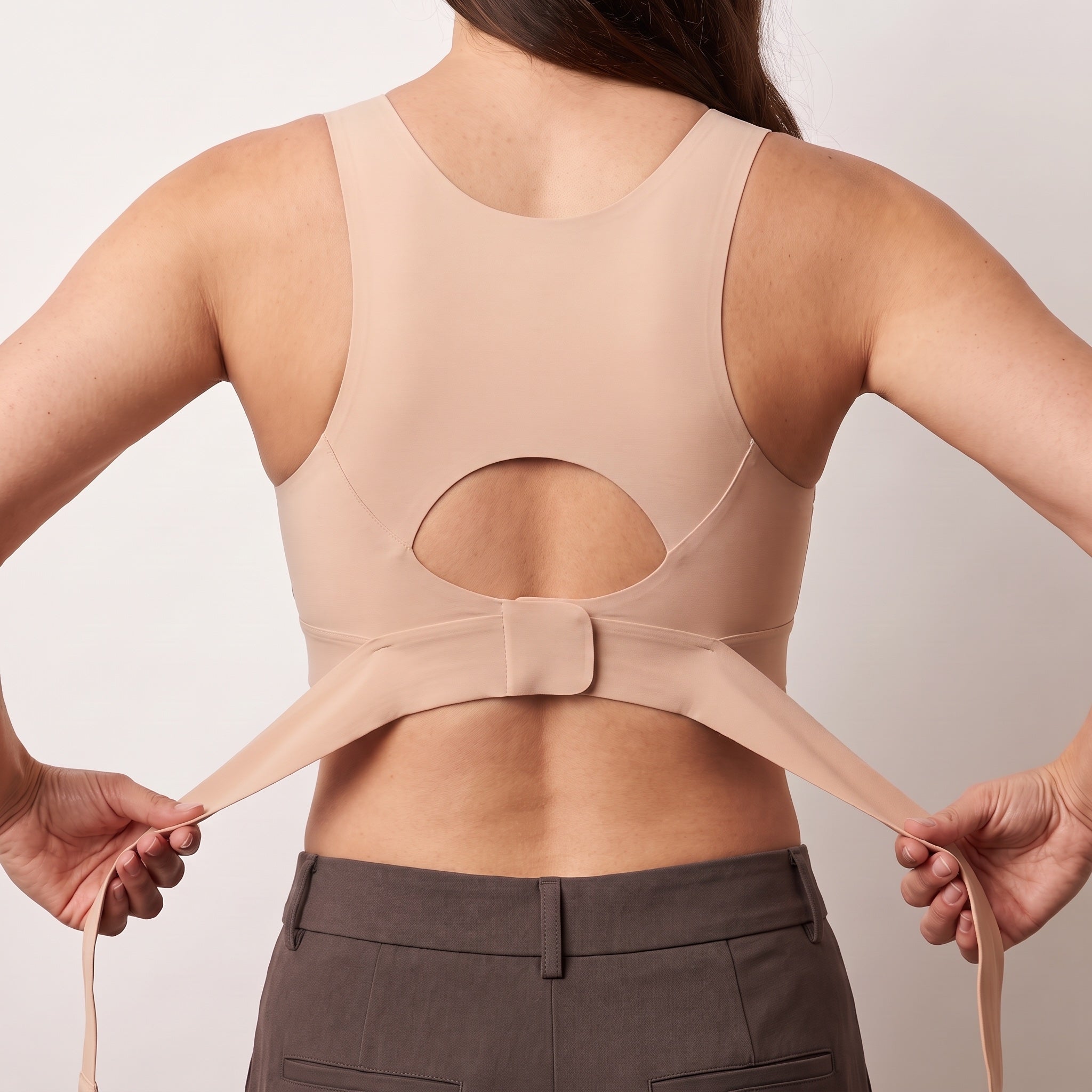 Wide support panel across the back